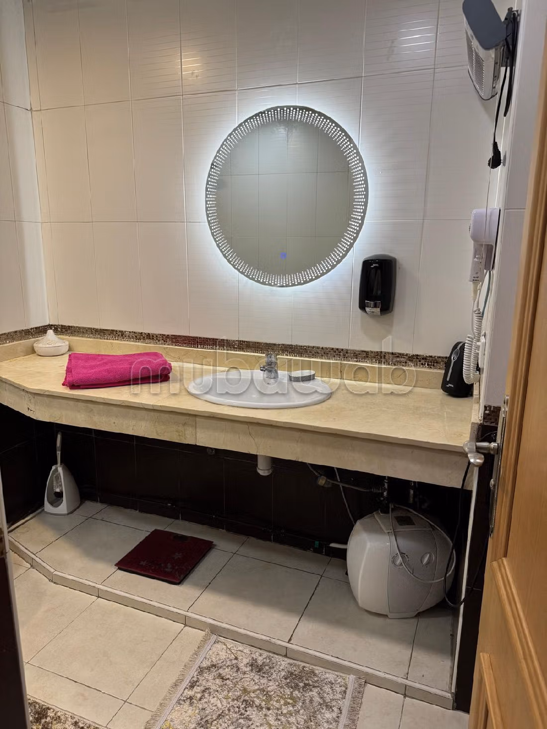 Huurappartementen beschikbaar in Roches Noires. 2 Slaapkamers. 