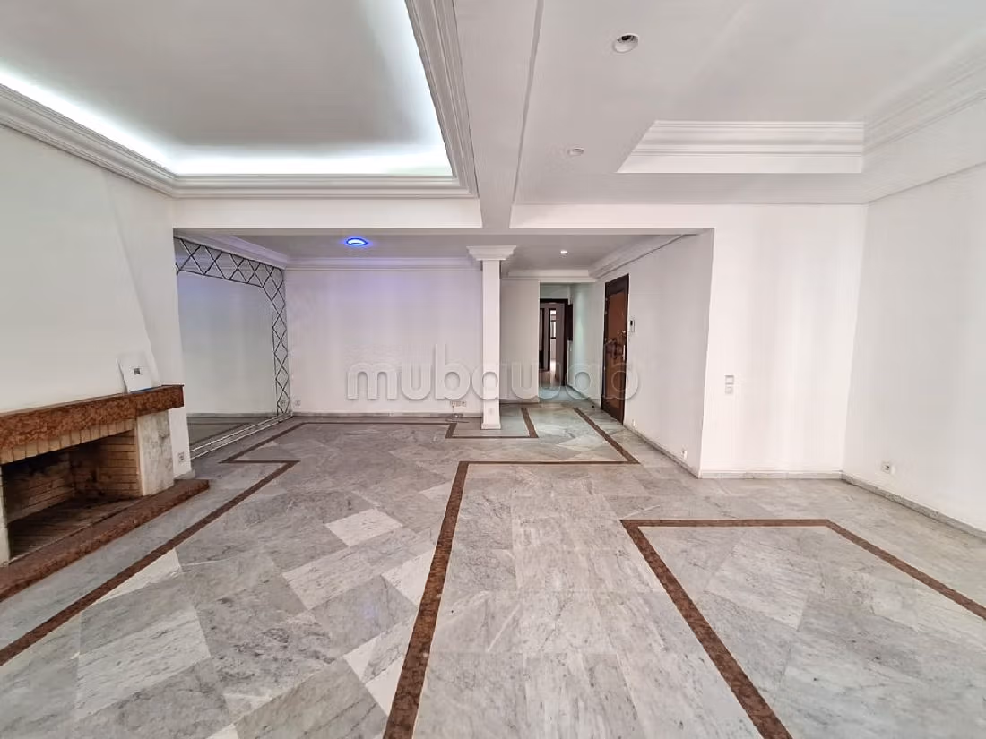 Koopappartementen in Maârif Extension. 6 Ruimtes. Lift en garage