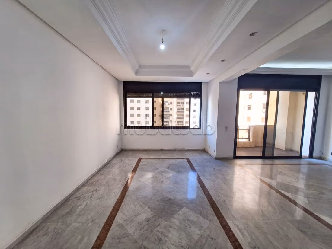 Koopappartementen in Maârif Extension. 6 Ruimtes. Lift en garage