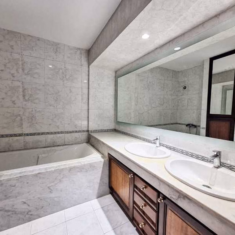 Apartment for Sale of 254.0 m² in Casablanca, Maarif Extension
