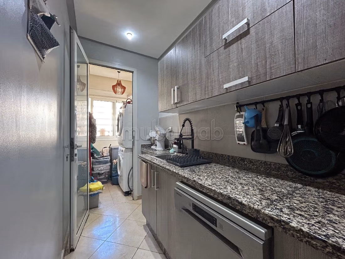 Fabulous apartment for sale. Large area 100 m². Garden and garage