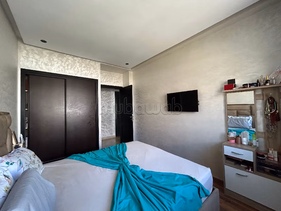 Fabulous apartment for sale. Large area 100 m². Garden and garage