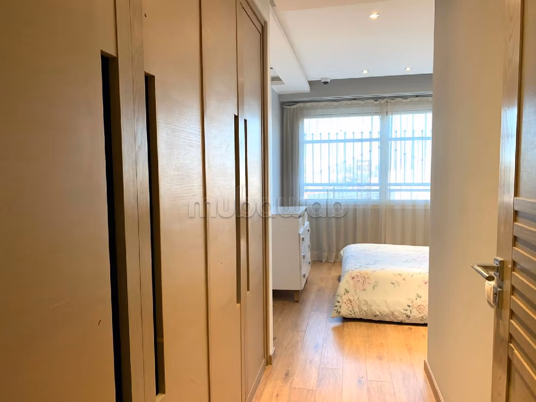 Superbe appartement à louer à Ferme Bretonne Hay Arraha. Surface de 156 m². Meublé