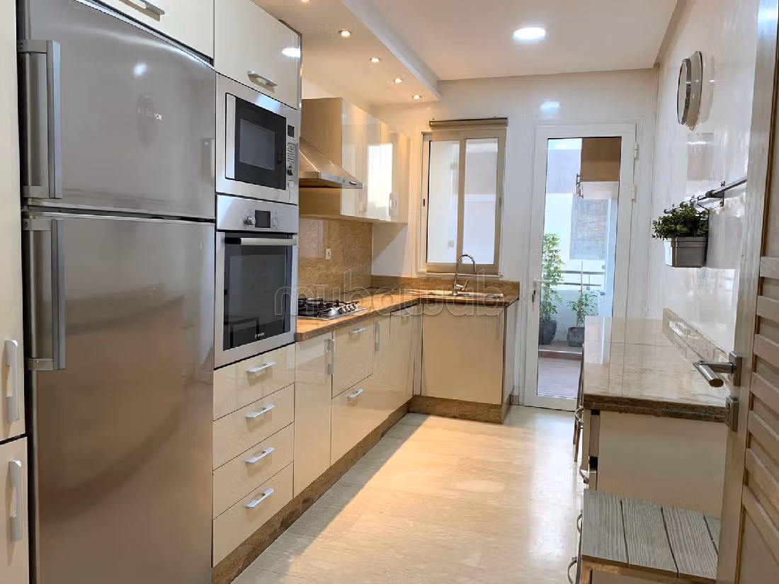 Superbe appartement à louer à Ferme Bretonne Hay Arraha. Surface de 156 m². Meublé