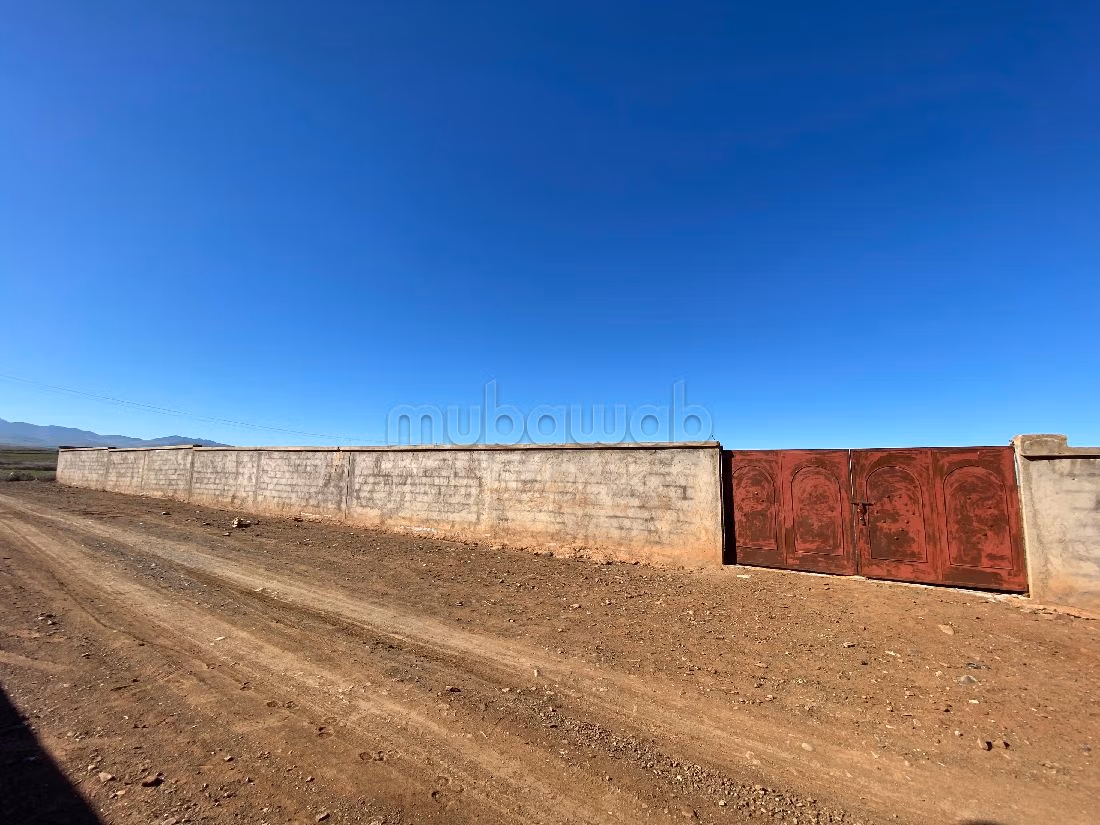 Terrain en vente à Route de Tahanaout. Superficie 33000 m²