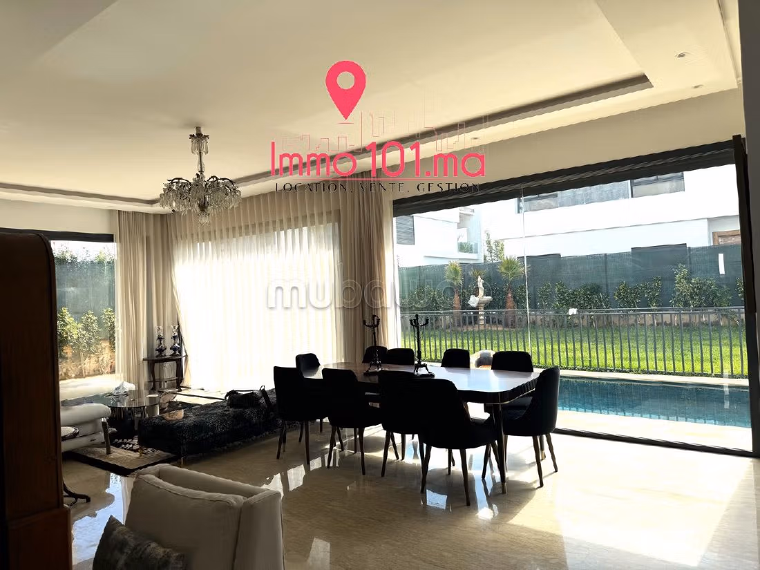 Casa de lujo en venta. 7 habitaciones confortables. Chimenea, piscina