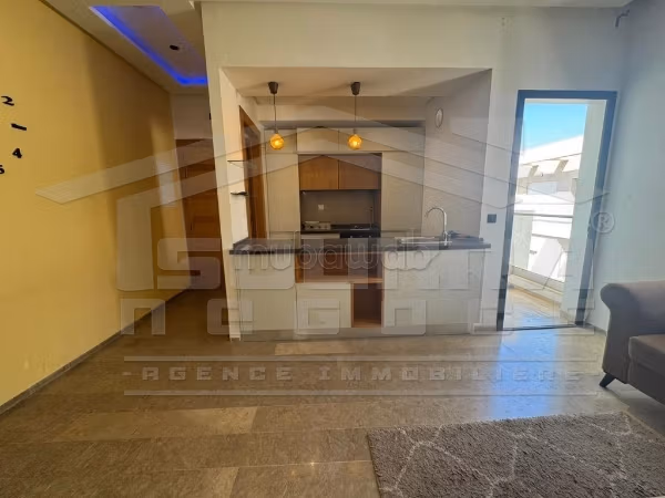 شقة جميلة للبيع ب شطرانة 3. 2 قطع. باب متين،إقامة محروسة. 