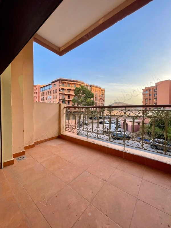App 3 Camere con Piscina