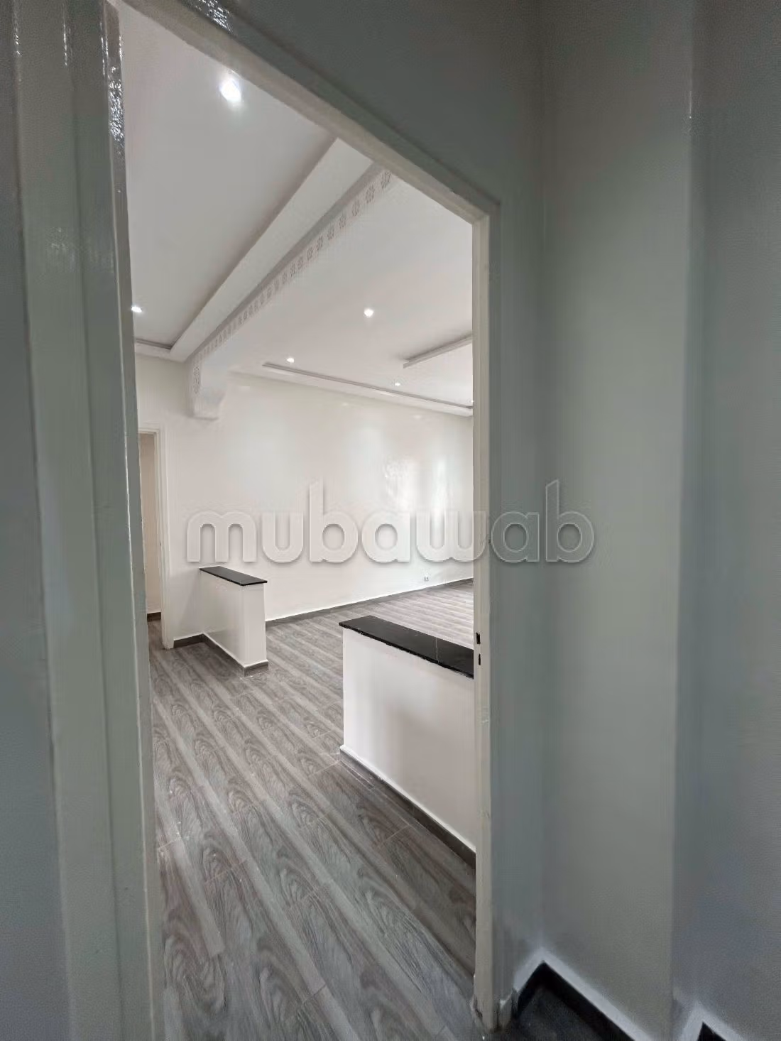 شقة رائعة للبيع ببلفدير. 4 قطع مريحة. مصعد متوفر