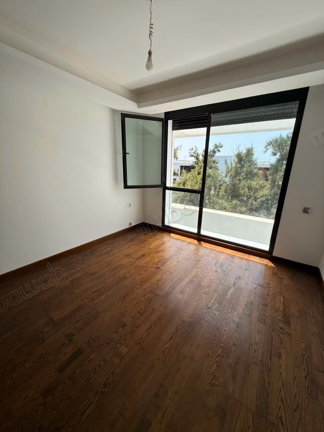 Appartement vide à louer Orangeraies Souissi