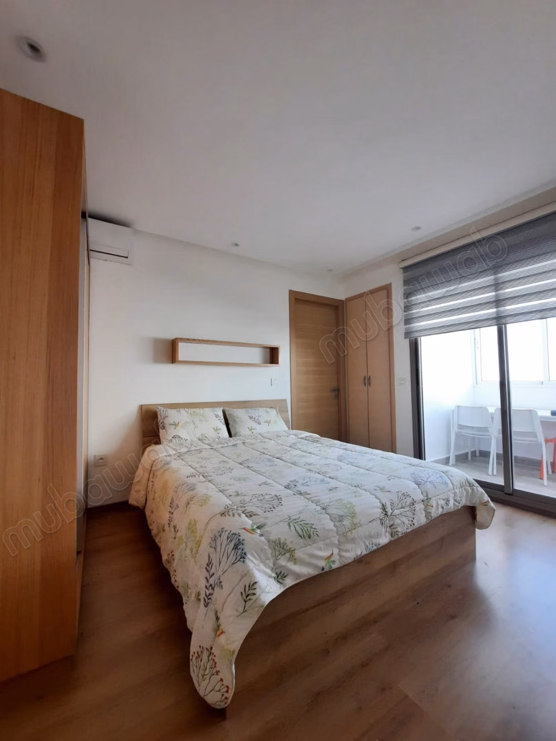 Studio bien situé a kitea 
route el jadida