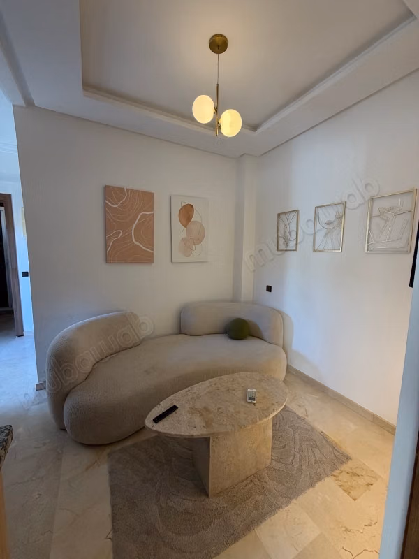 Joli appartement 3 chambres vide Neuf