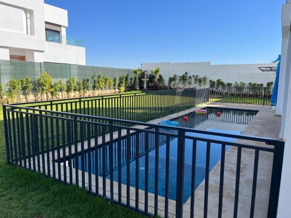 Villa de Prestige à Vendre El Menzeh, Rabat derrière la station Afriquia