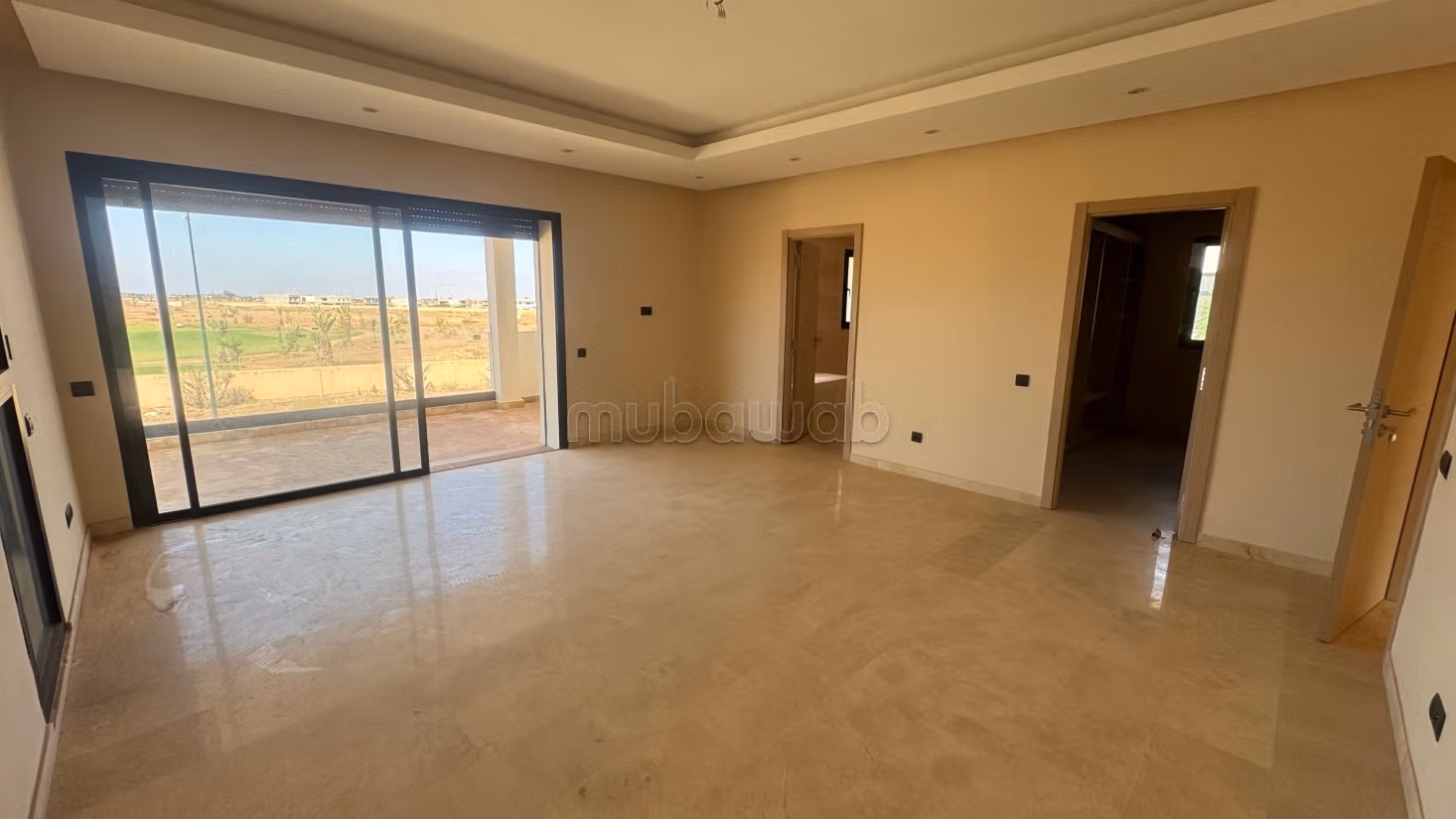 Plusieurs villas front golf à vendre piscine privatives