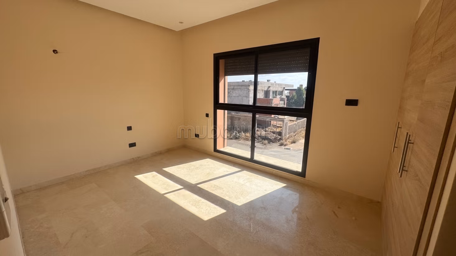 Plusieurs villas front golf à vendre piscine privatives