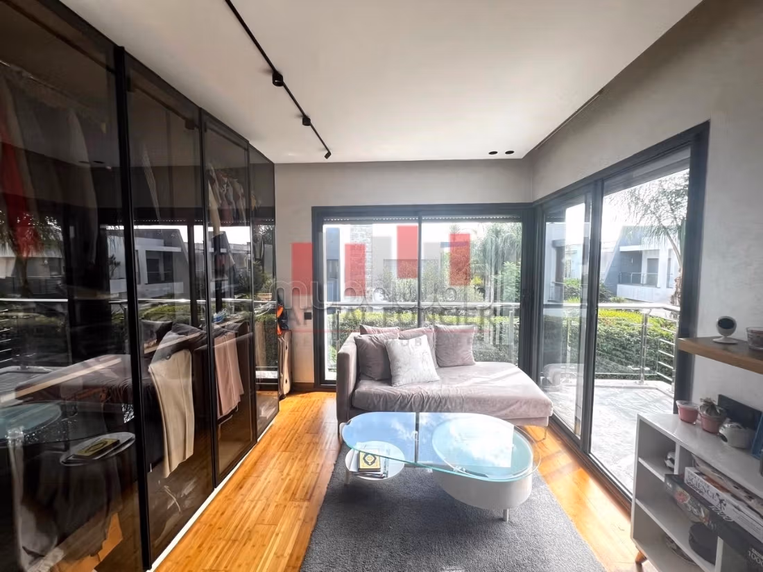 VILLA A VENDRE, 4 Chambres, 425 m² BOUSKOURA