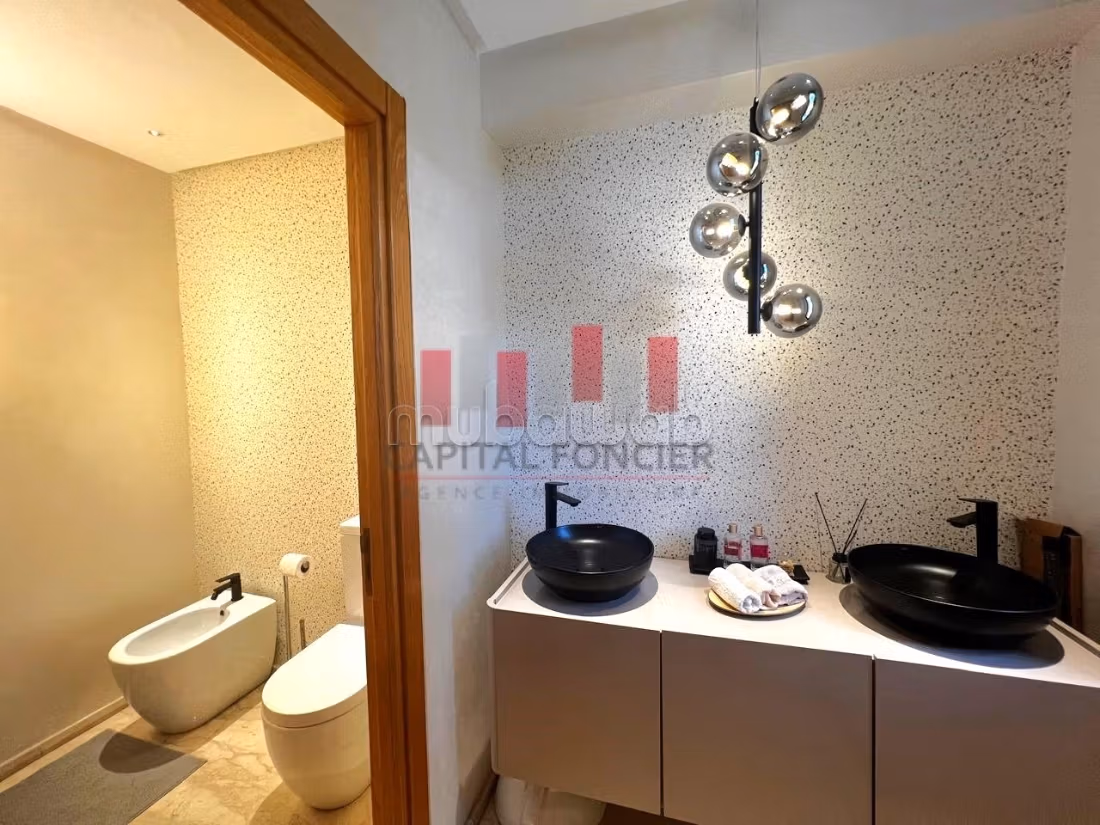VILLA A VENDRE, 4 Chambres, 425 m² BOUSKOURA