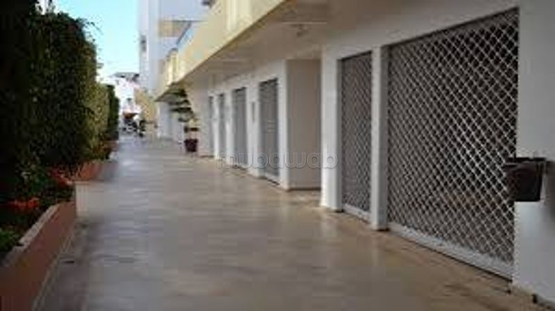 Oficinas y locales comerciales en venta en Hay Massira. Pequeña superficie 15 m². Conserje