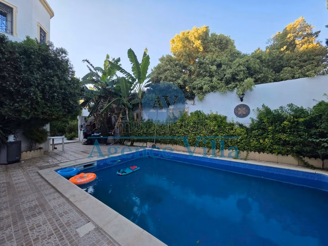 Villa s7 à Carthage avec piscine