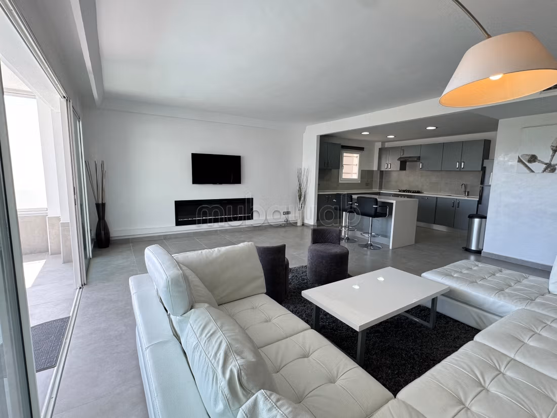 Luxe appartement meublé à louer avec vue sur mer