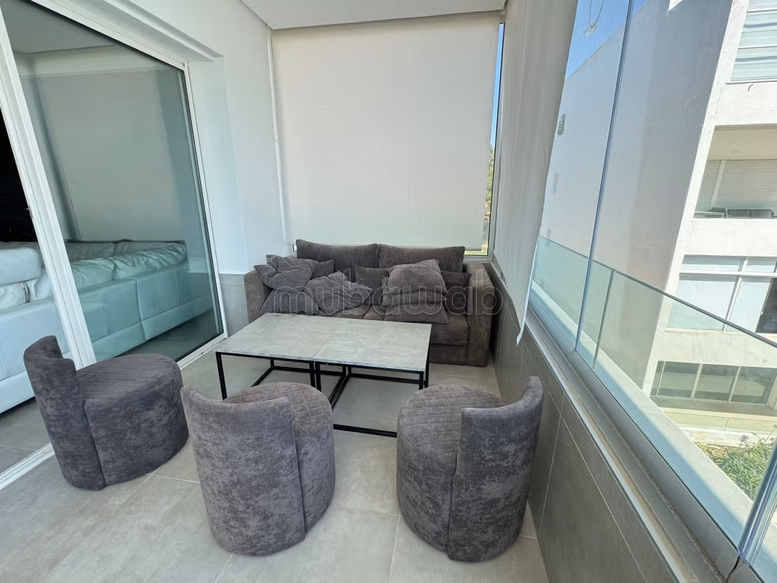 Luxe appartement meublé à louer avec vue sur mer