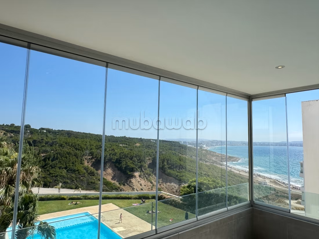 Luxe appartement meublé à louer avec vue sur mer