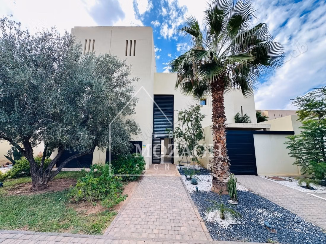 Magnifique villa 3 chambres avec piscine – Al Maaden Golf