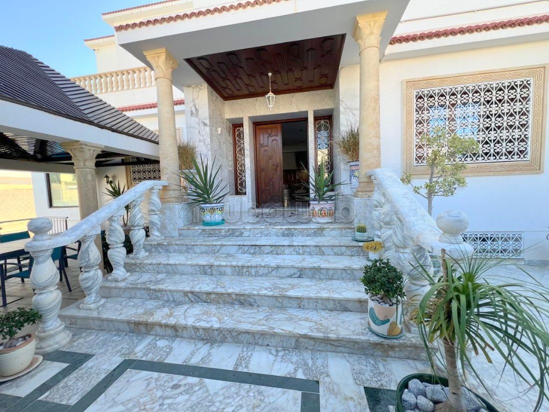 Villa s5 avec piscine a vendre