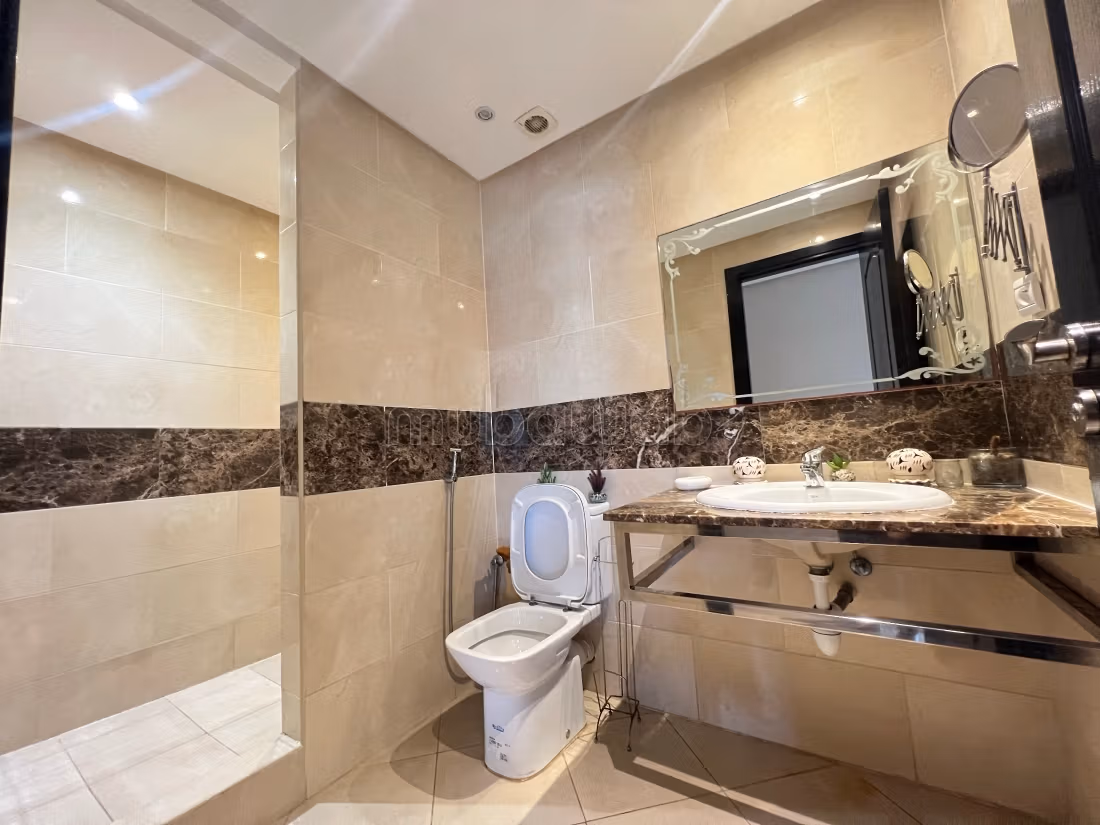 Rent an apartment. Dimension 100 m². Well decorated