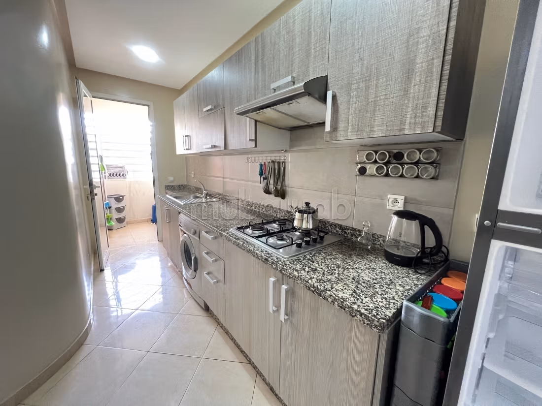 Rent an apartment. Dimension 100 m². Well decorated