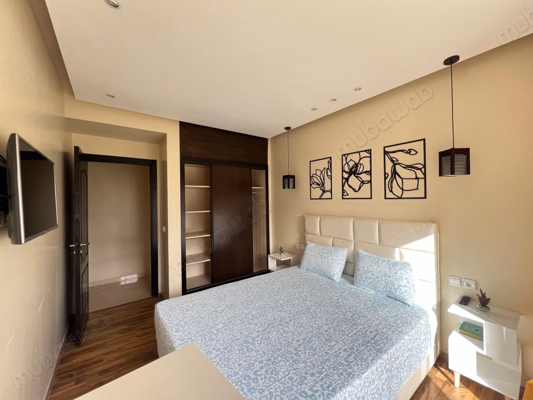 Nu huren: appartementen. Oppervlakte 100 m². Volledig gemeubileerd