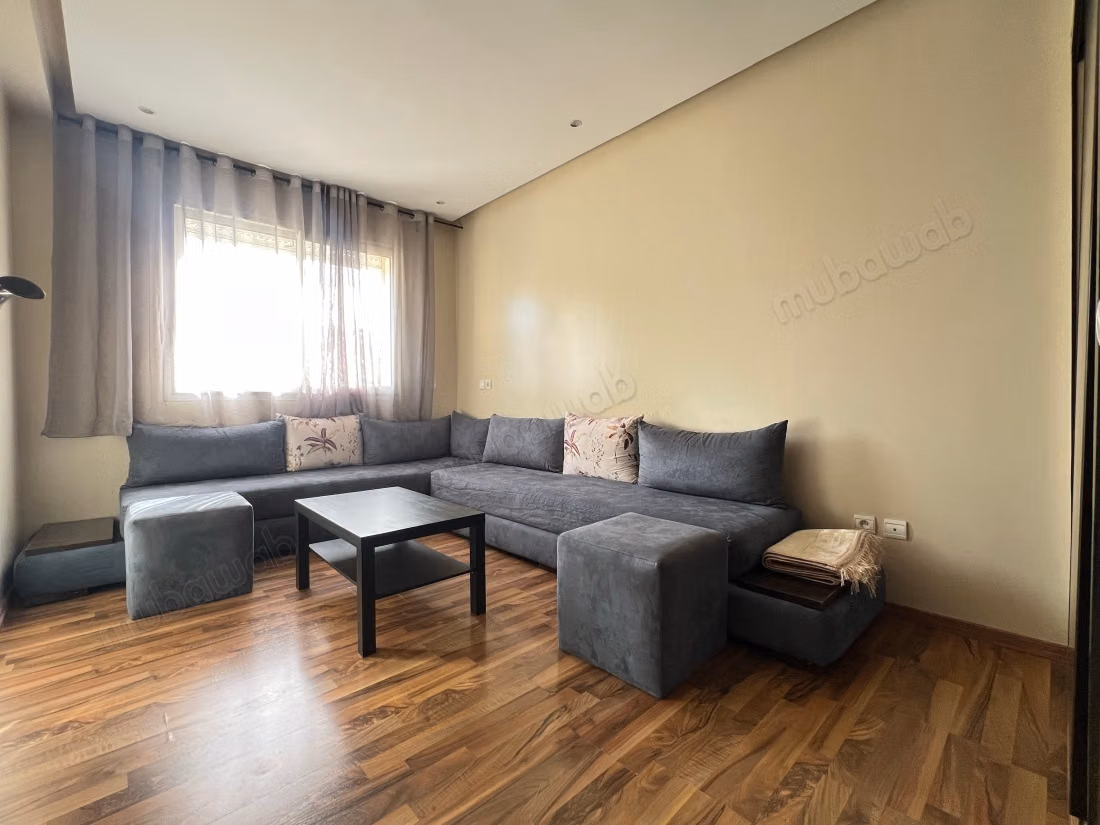 Nu huren: appartementen. Oppervlakte 100 m². Volledig gemeubileerd