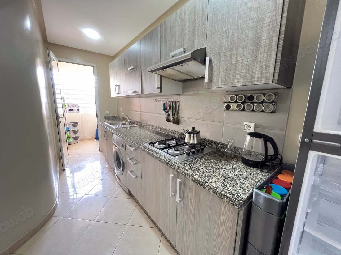 Nu huren: appartementen. Oppervlakte 100 m². Volledig gemeubileerd