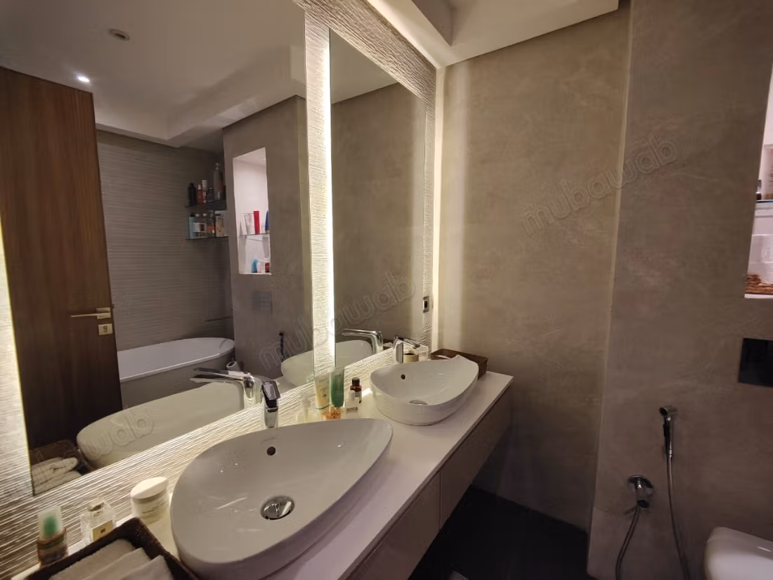 Piso en venta en Racine. Area 193 m². Servicio de chimenea y conserjería