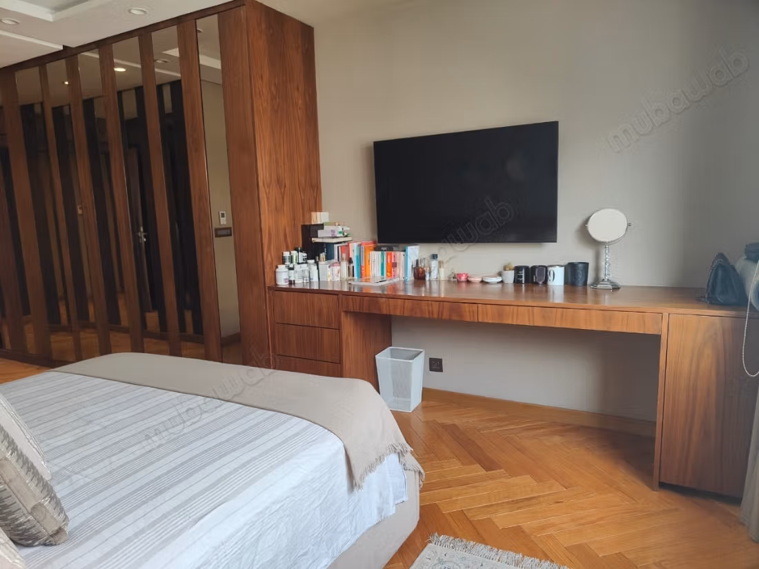 Piso en venta en Racine. Area 193 m². Servicio de chimenea y conserjería