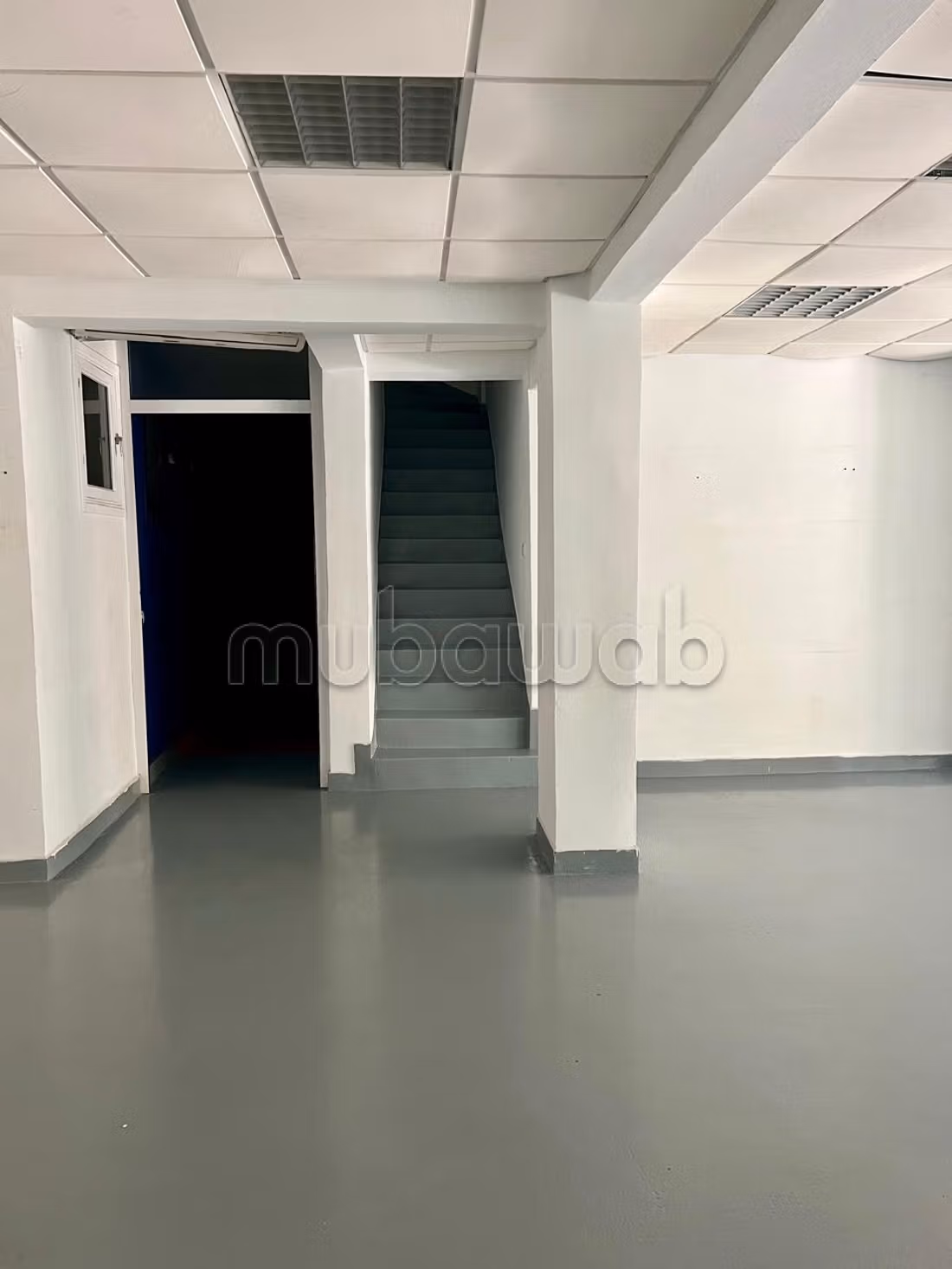 Offices & shops to rent in Lusitania. Surface area 140 m². Air conditioned