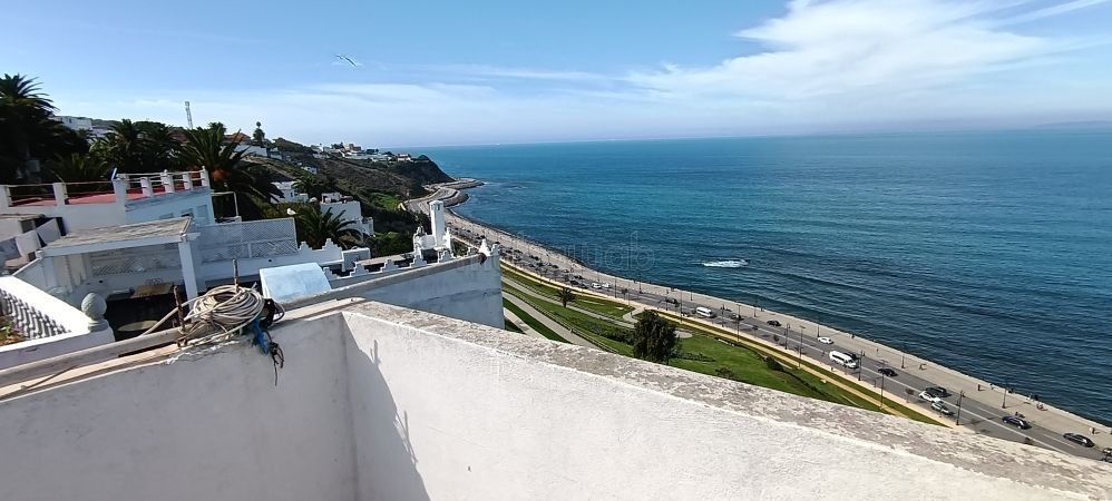 Vente maison adoulair à Médina. 2 pièces. Bien meublé. Vue de mer panoramique