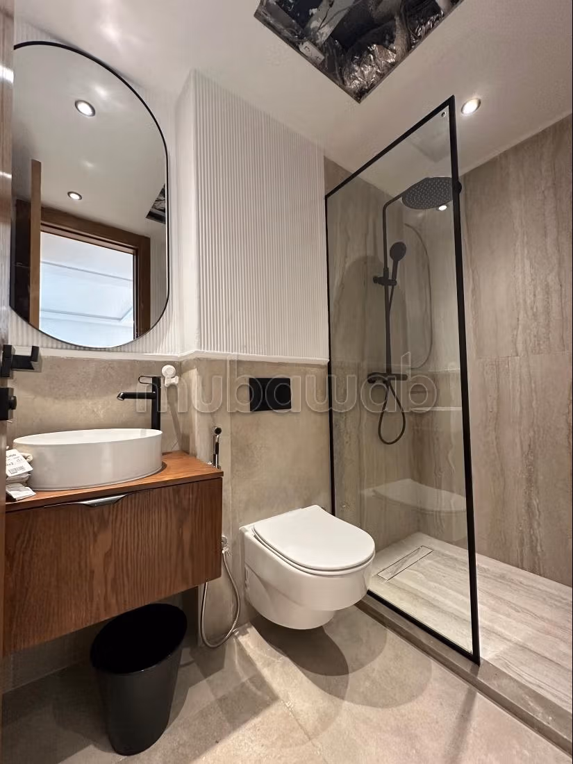 Rent an apartment in Les princesses. Total area 55 m². Storage unit