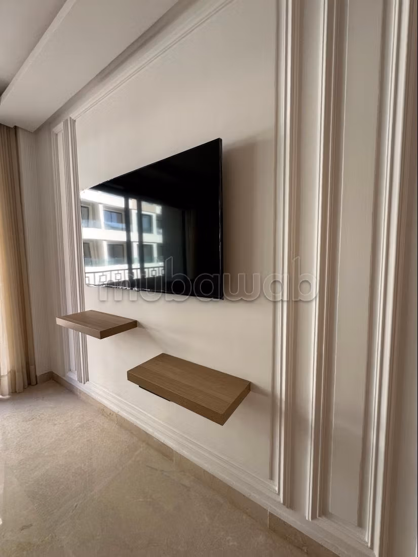 Rent an apartment in Les princesses. Total area 55 m². Storage unit