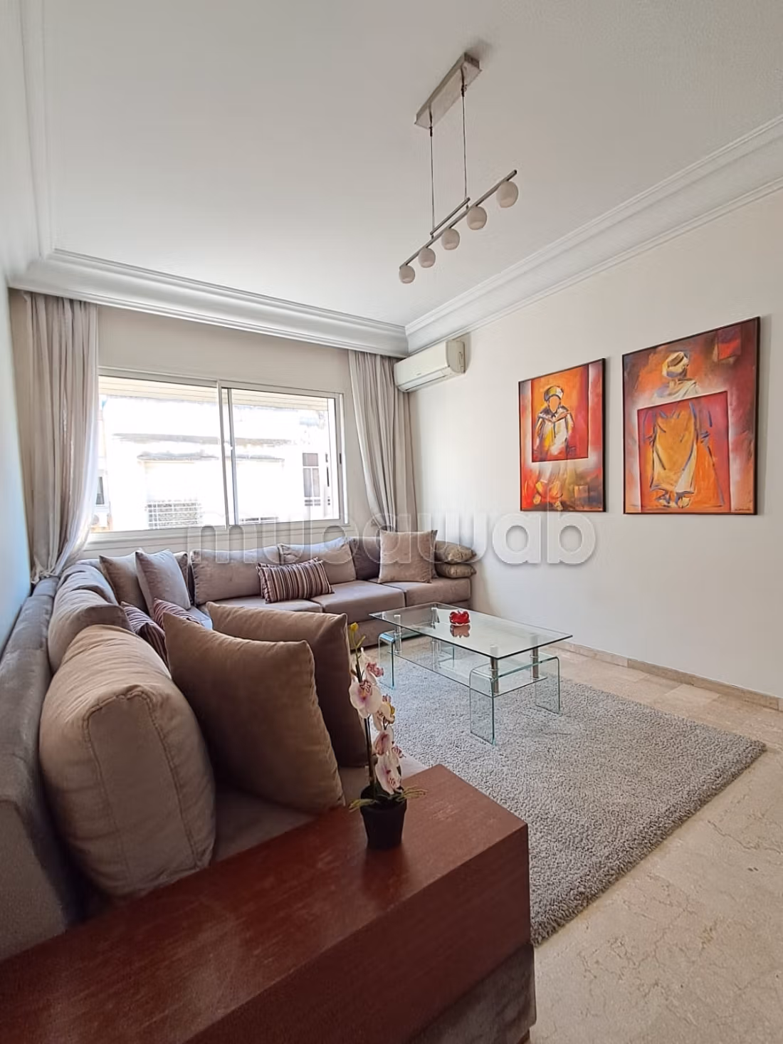 Très bel appartement en location à Maârif Extension. 2 chambres agréables. Parking et ascenseur