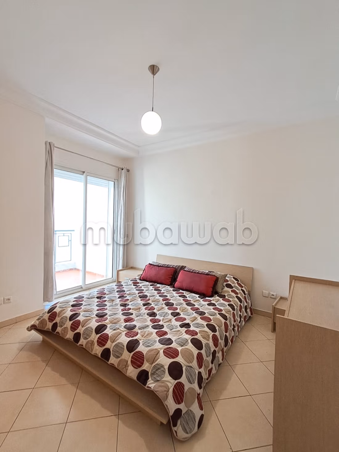 Très bel appartement en location à Maârif Extension. 2 chambres agréables. Parking et ascenseur — 4