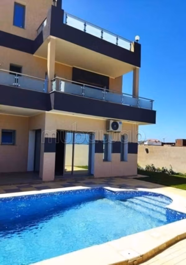 Villa avec pescine 2 eme position de la plage