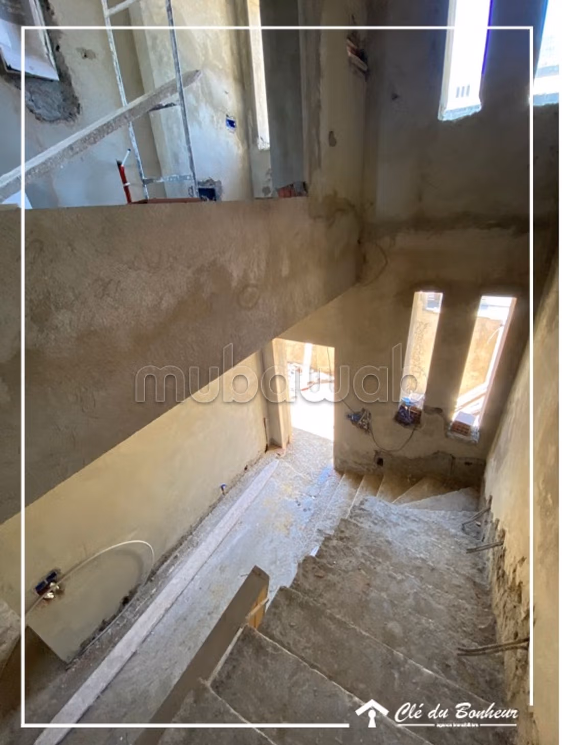 Un Beau Duplex S3 inachevé à Rue Du Parc