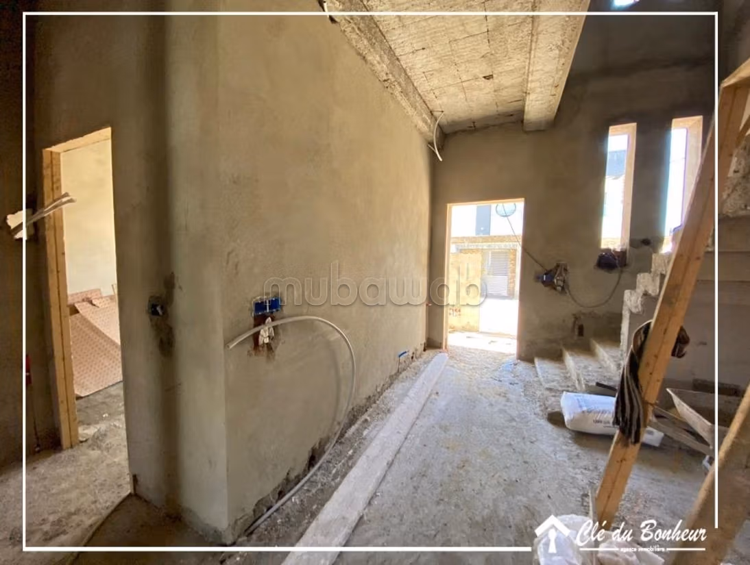 Un Beau Duplex S3 inachevé à Rue Du Parc