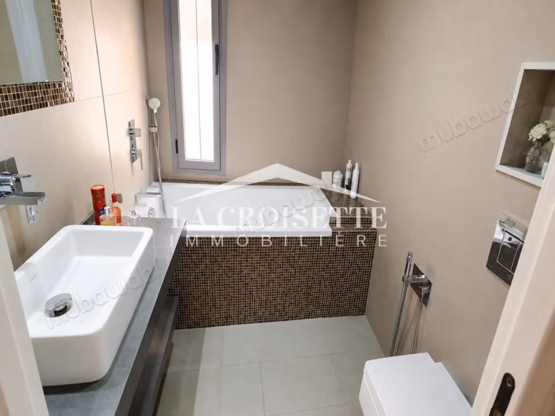 Furnished S3 penthouse with sea view in Gammarth