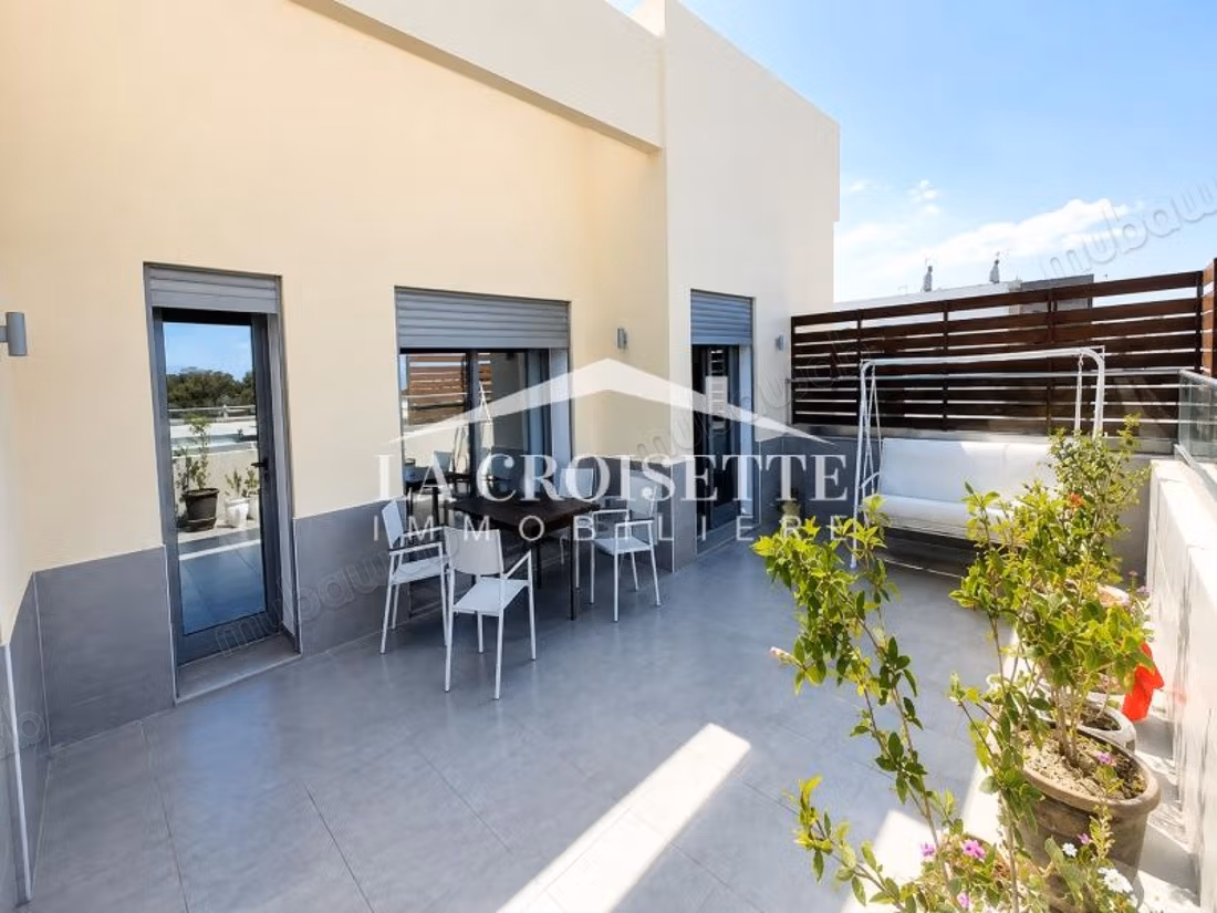 Furnished S3 penthouse with sea view in Gammarth