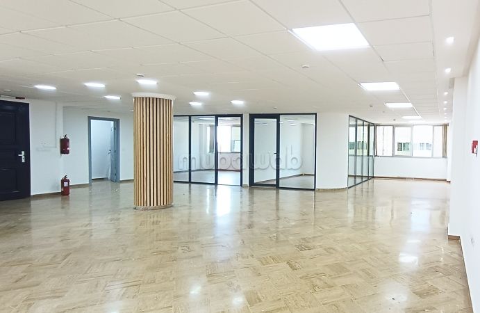 Offices for rent in Sidi Maarouf. Total area 183 m². caretaker and air conditioning. 