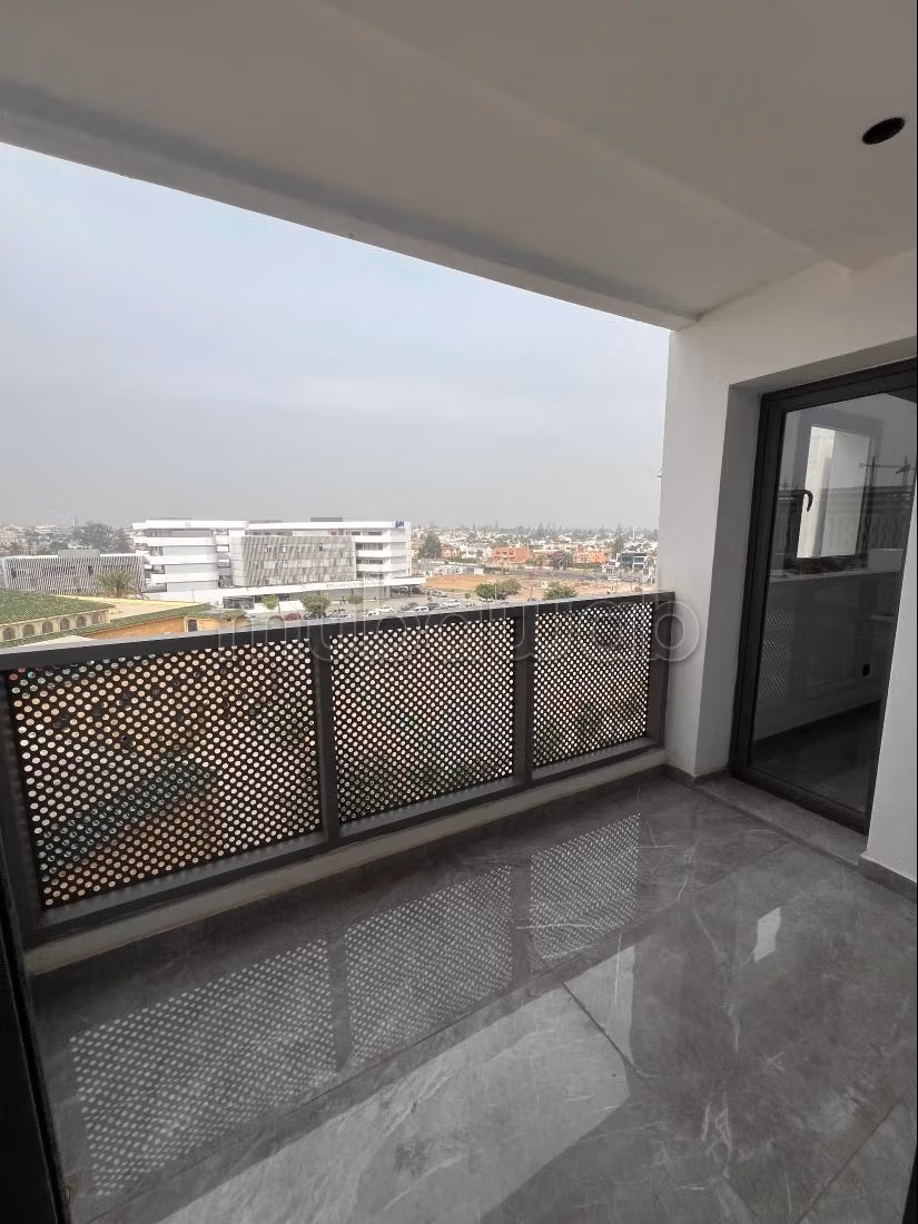 Très bel appartement 2 chambres vide cfc
