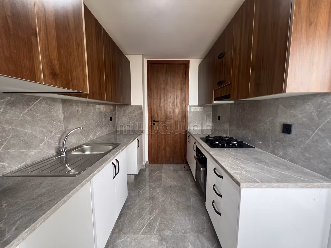 Très bel appartement 2 chambres vide cfc