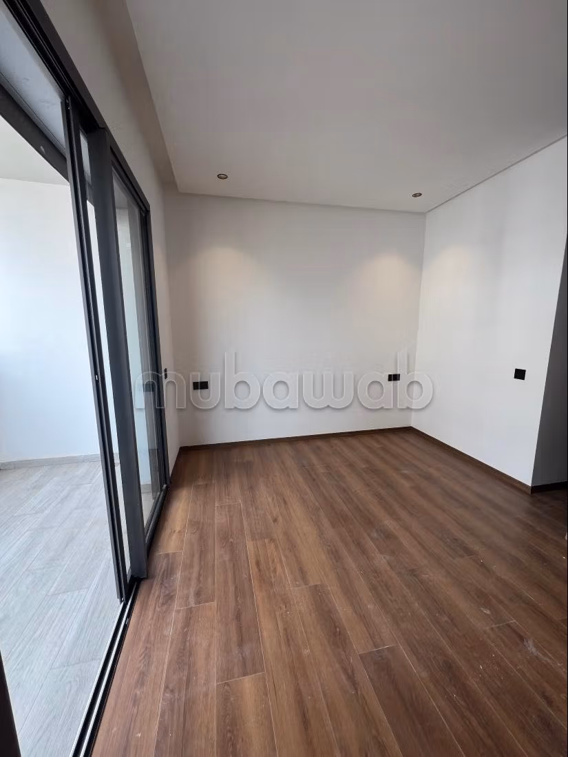 Très bel appartement 2 chambres vide cfc